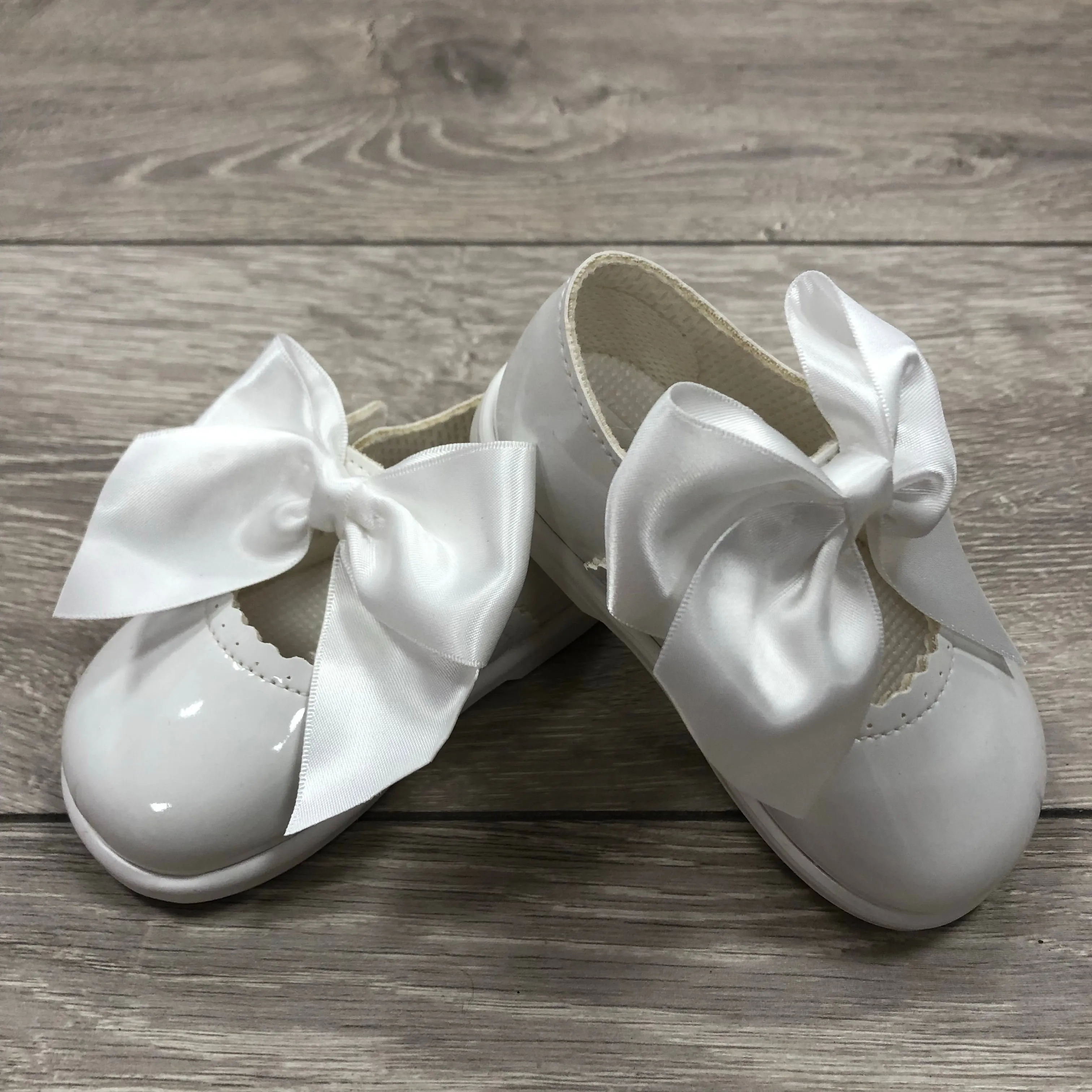 “Amelia” Hard Sole Bow Shoes