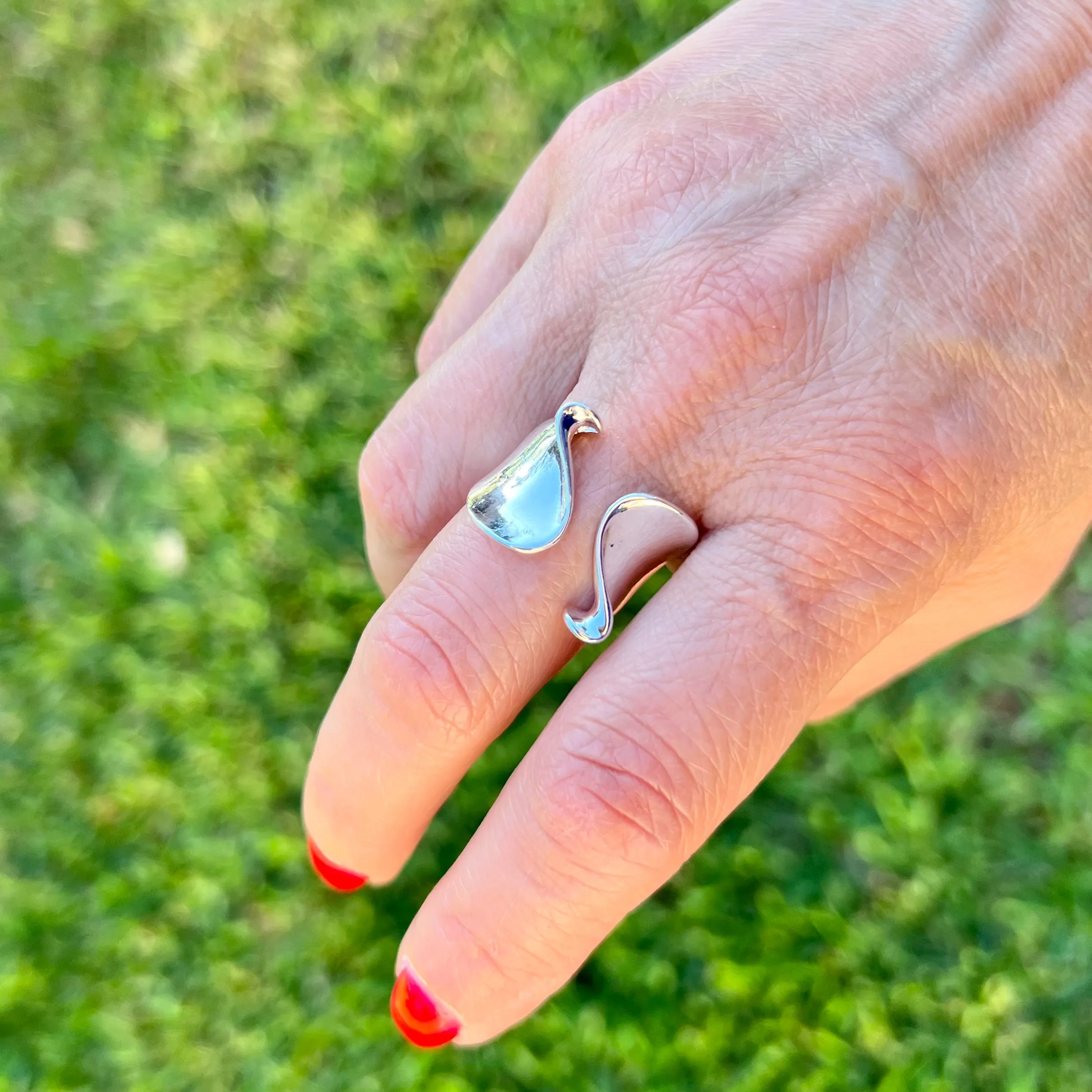 Double Wave Ring