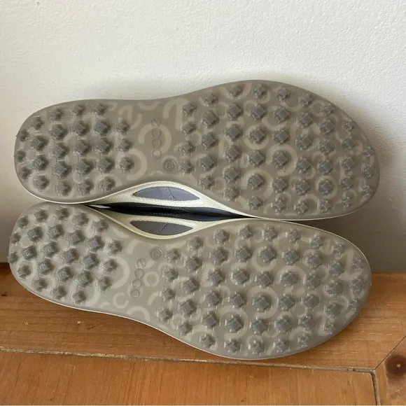 ECCO Women's Biom Hybrid Golf Shoe Silver Gray Spikeless 9 9.5