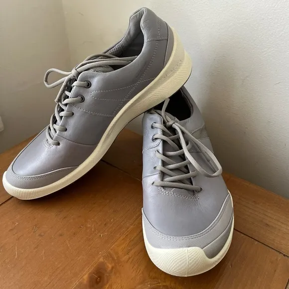 ECCO Women's Biom Hybrid Golf Shoe Silver Gray Spikeless 9 9.5