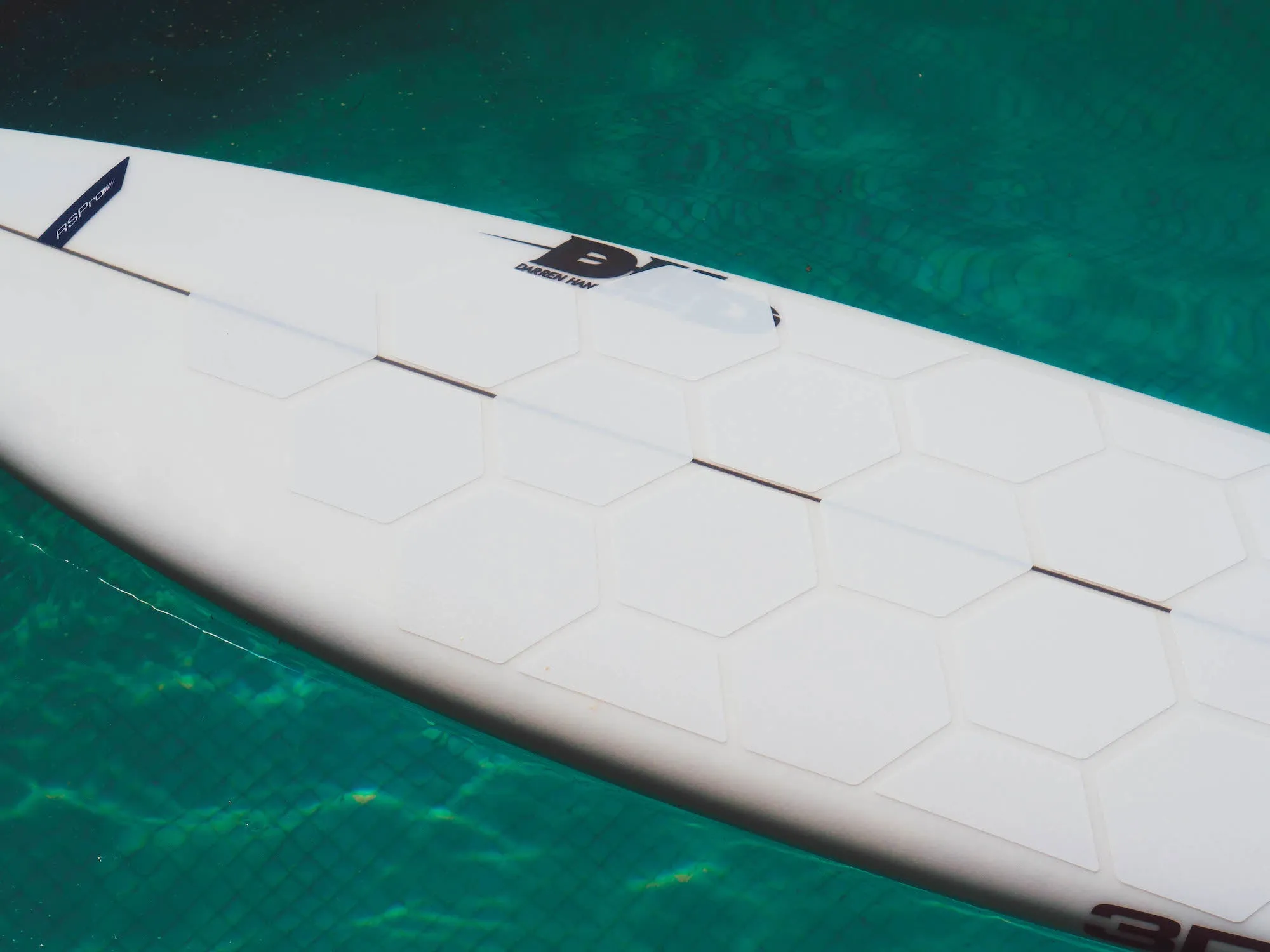 HexaTraction White Edition