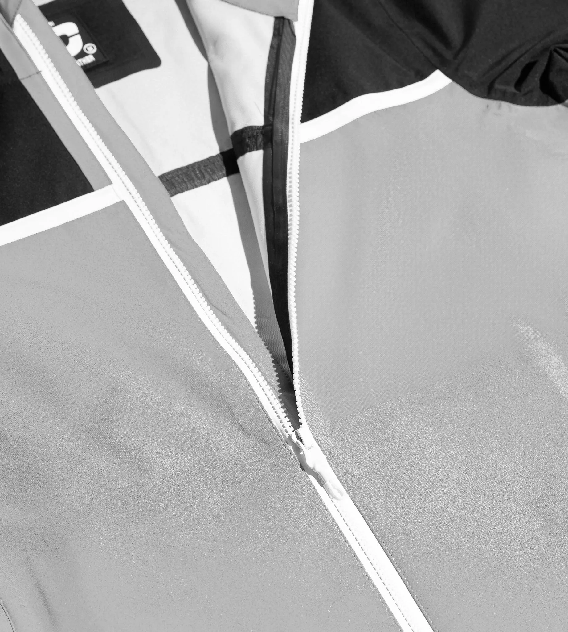 RUMBLE JACKET - GREY