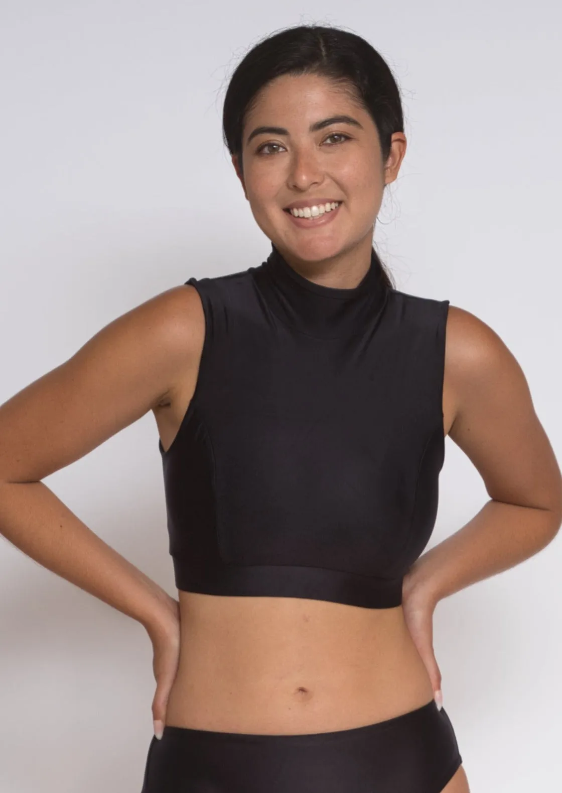 SURFING QUEEN SWIM TOP in Black