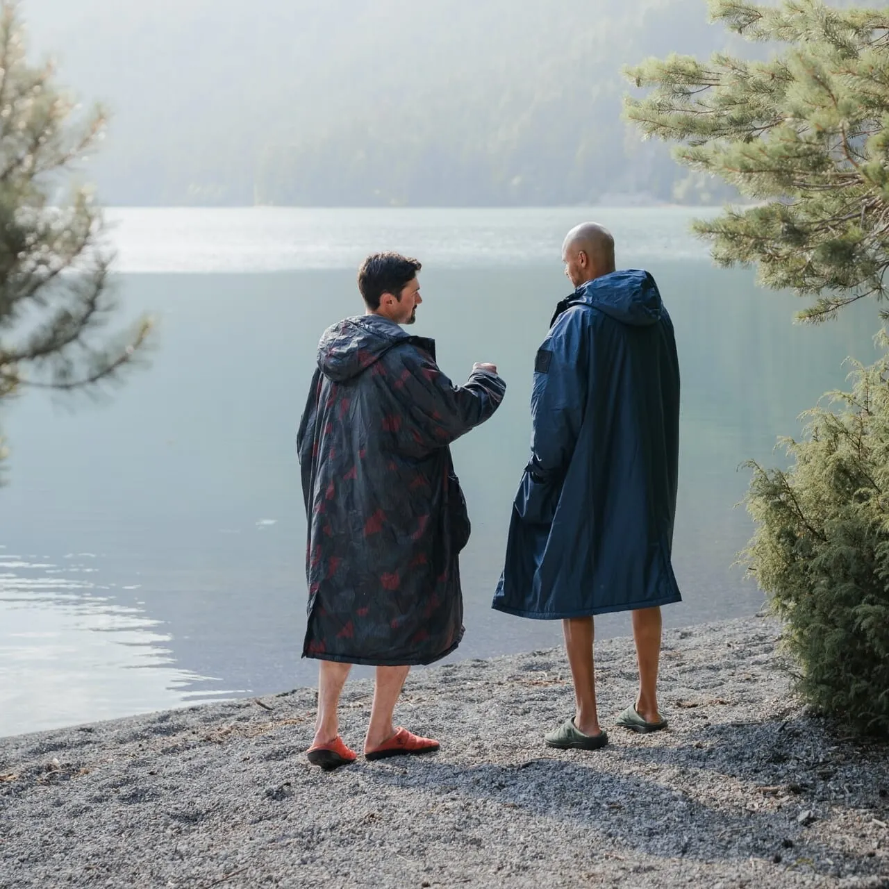 VOITED 2nd Edition Outdoor Changing Robe & Drycoat for Surfing, Camping, Vanlife & Wild Swimming  - Ocean Navy