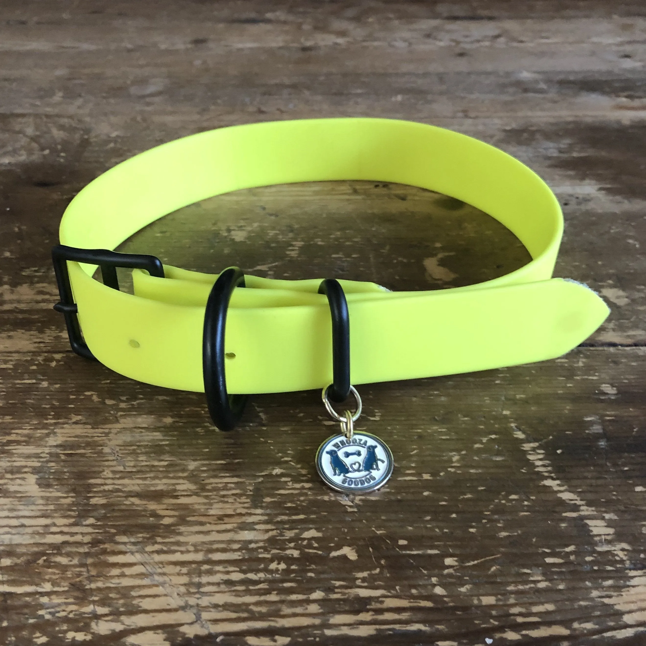 Waterproof Buckle Collar : Neon Yellow   Black