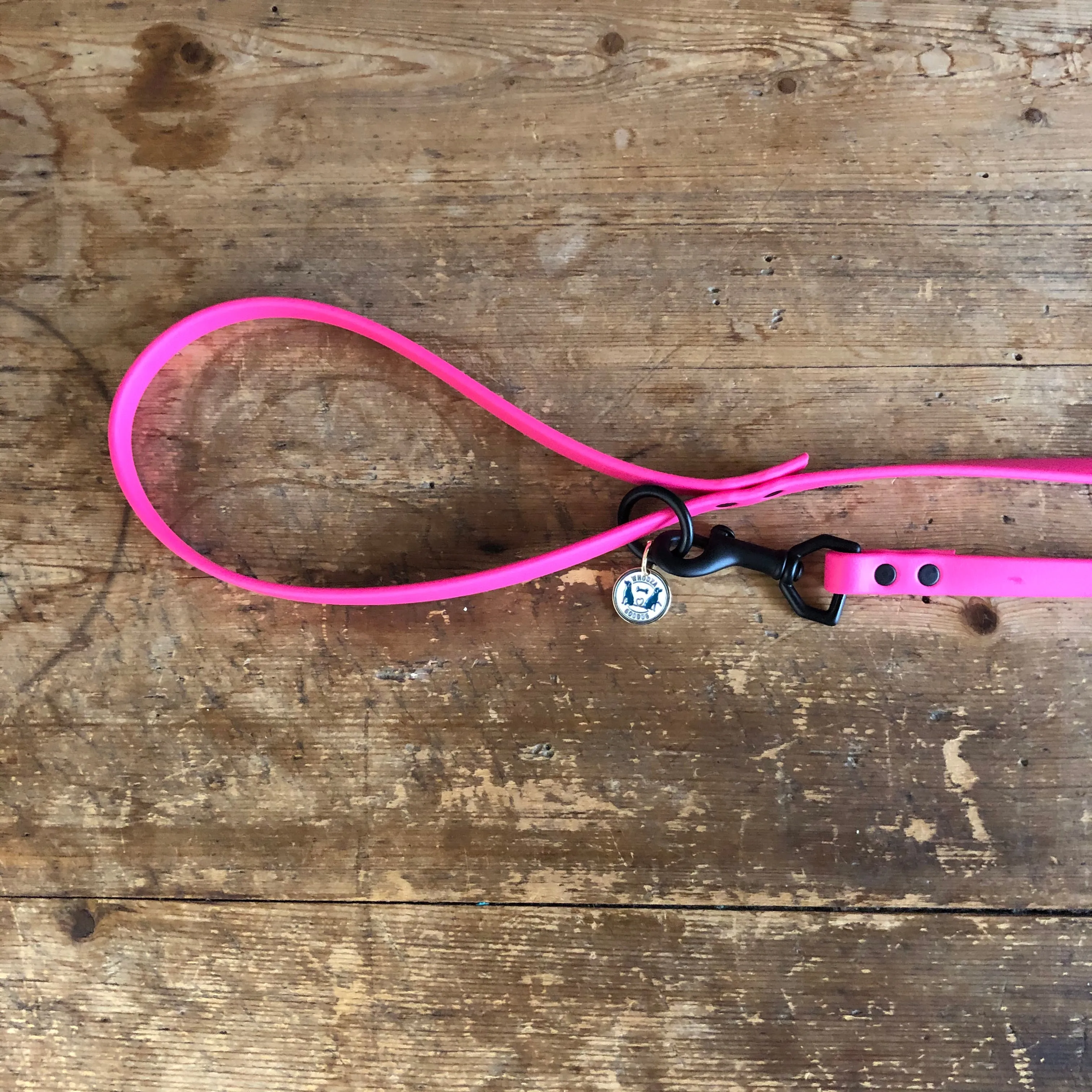Waterproof Leash : Neon Pink   Black