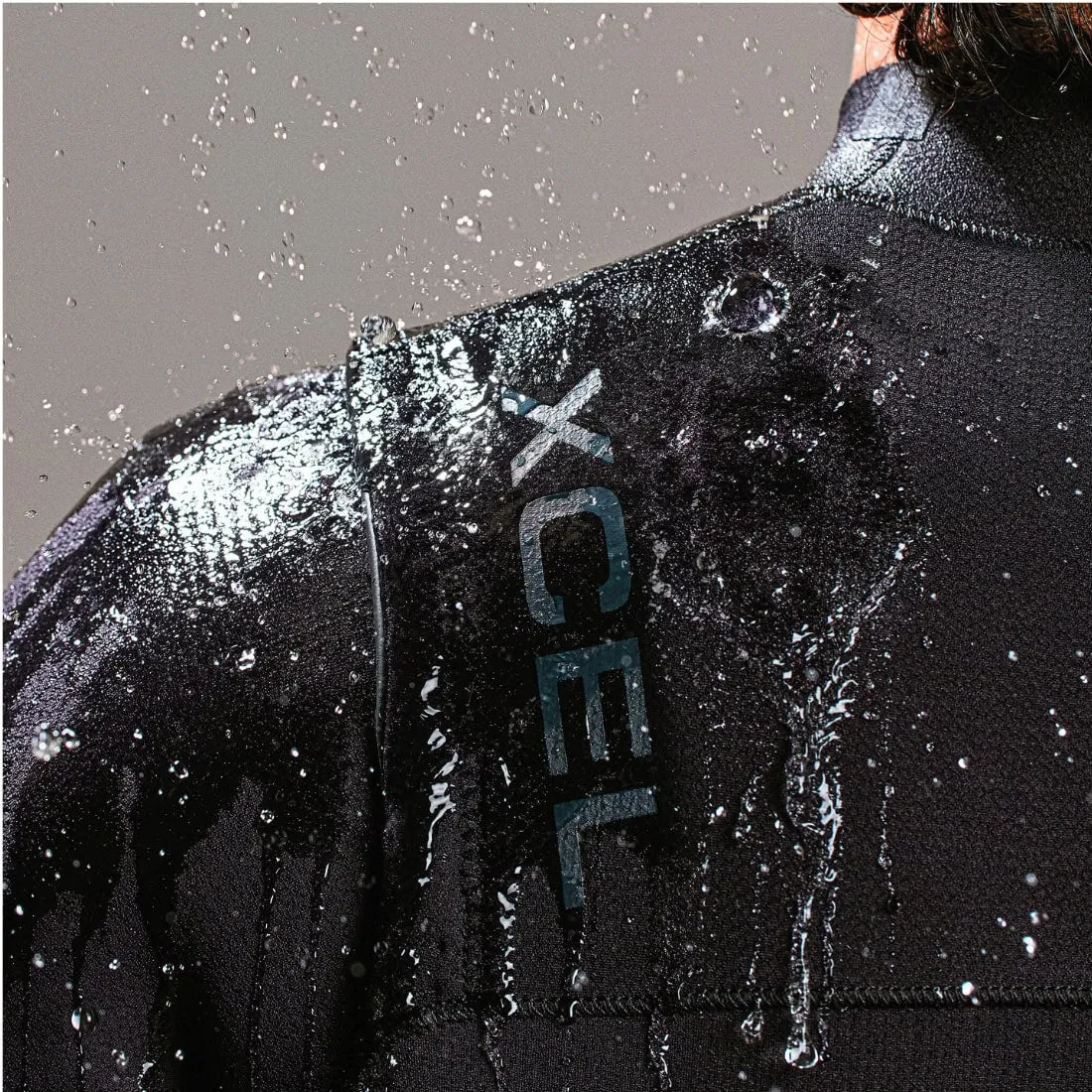 Xcel Mens 5/4mm Comp  Chest Zip Wetsuit - Black